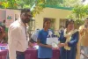 प्राथमिक विद्यालय बीकापुर के छात्र-छात्राओं को बांटे गए अंक प्रमाण पत्र और पुरस्कार, कक्षा 5 तक के छात्रों ने लिया हिस्सा