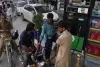 पाकिस्तान में महंगाई की मार हाहाकार, पेट्रोल-डीजल के दाम बढ़े...चीनी ने भी बदला मुंह का स्वाद  