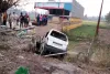 परीक्षा देने जा रहे छात्रों से भरी ईको वैन कार टायर फटने के बाद जरावन गांव के पास पेड़ से टकराई, 4 की मौत 6 घायल 