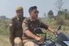आम नागरिक को यातायात नियमों की पाठ पढ़ने वाली बलरामपुर पुलिस खुद कर रही है नियमों का उल्लंघन