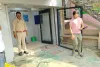 पुलिस चौकी होने का भी नही रहा खौफ, नकाबपोश लुटेरों ने उखाड़ा एटीएम