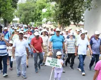 इफको फूलपुर में पर्यावरण संरछड़ के प्रति भावना जागृत करने के लिए निकाली गई रैली।