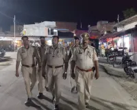 सिराथू पुलिस ने किया पैदल-गश्त संदिग्धों से की पूछताछ