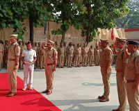  राष्ट्रपिता महात्मा गांधी और पूर्व प्रधानमंत्री लाल बहादुर शास्त्री को पुष्पांजलि अर्पित कर पुलिस लाइन में मनाया गया जयंती