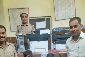 जीआरपी पुलिस टूण्डला ने बच्चों को मिलाया माता-पिता से