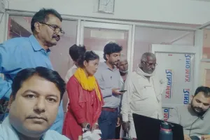 खजनी में OTS के तहत विद्युत बिल जमा योजना प्रारम्भ ,नई तकनीक के वजह से कार्य मे हुआ बिलम्ब