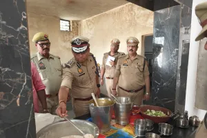 पुलिस महानिरीक्षक प्रयागराज परिक्षेत्र, प्रयागराज द्वारा पुलिस लाइन्स का किया गया वार्षिक निरीक्षण