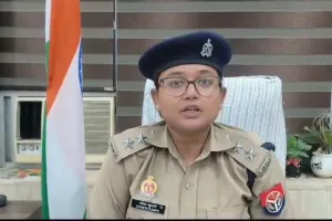 पुलिस की अच्छी पैरवी से 302 के अभियुक्त को अजीवन जेल दूसरे अभियुक्त को दो वर्ष की सज़ा, पैरवी करने वाली टीम को पुलिस उपायुक्त पश्चिम द्वारा दिया गया नकद पुरस्कार 