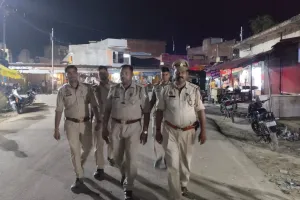 सिराथू पुलिस ने किया पैदल-गश्त संदिग्धों से की पूछताछ