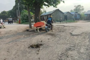 कुशीनगर : निविदा के पांच महीना बाद भी नही शुरू हुआ जटहां नेबुआ मार्ग का चौड़ीकरण कार्य