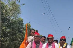 विधानसभा उप चुनाव में सपा प्रत्याशी अबुआसिम आजमी के समर्थन में पहुचे सपाई 