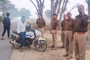 थाना पचपेड़वा पुलिस द्वारा चलाया गया वाहन चेकिंग अभियान, काटा गया चालान।