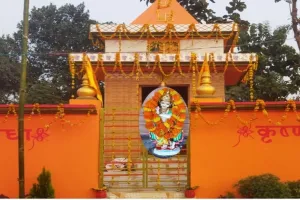 पी.एन सिंह ने भव्य मंदिर में कृष्ण जी एवं शिव जी का कराया प्राण प्रतिष्ठा की स्थापना