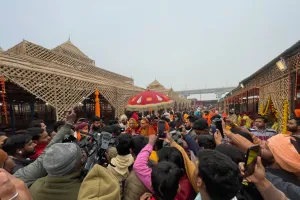 शंकराचार्य द्वारा गोप्रतिष्ठा यज्ञ का हुआ उद्घाटन।